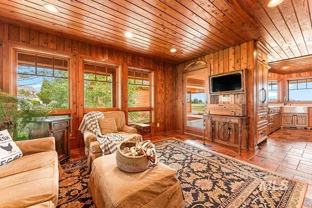 $1,790,000 | 999 North Cow Horse Drive, Kuna, ID 83634