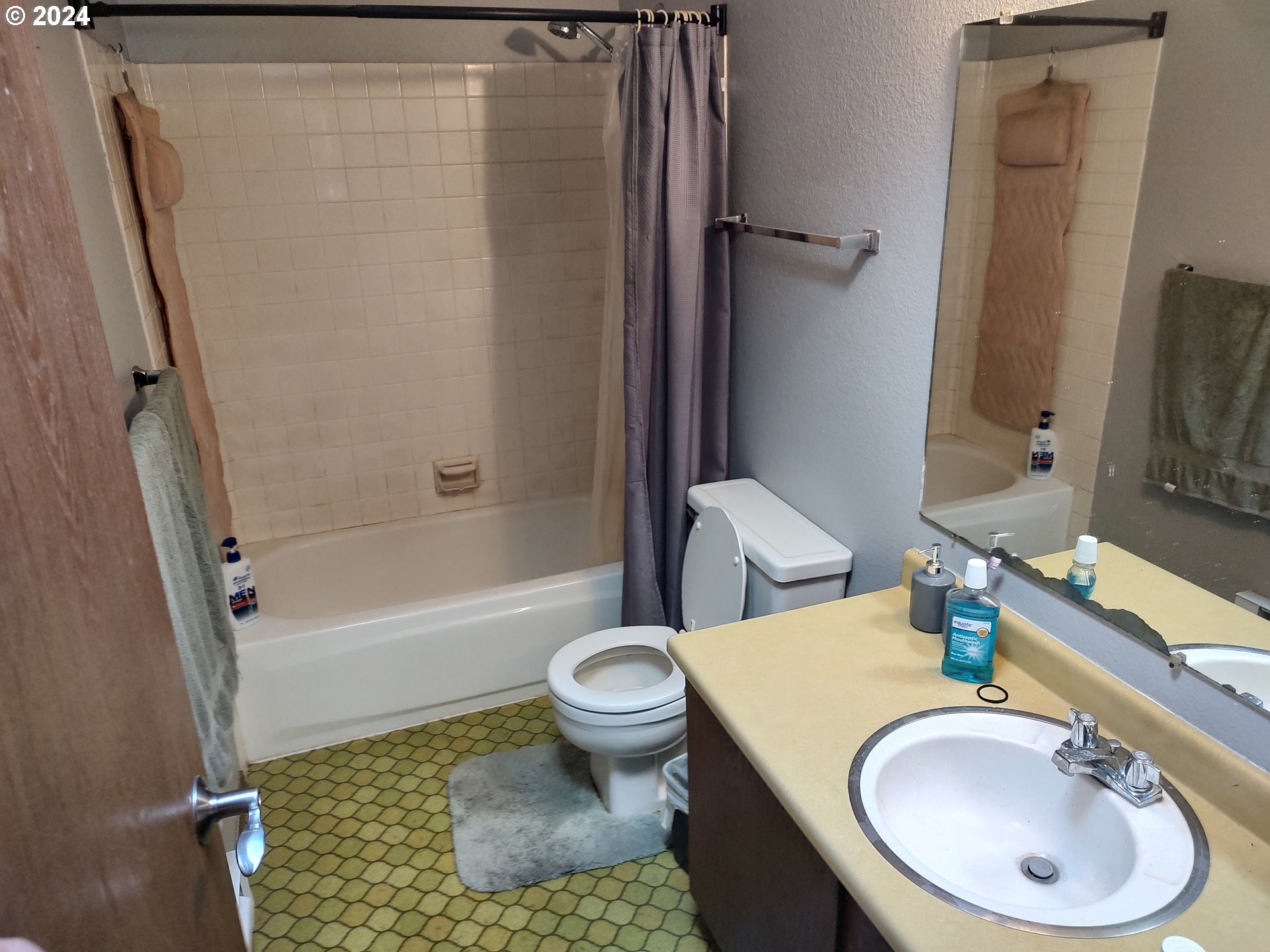 75657 Upper Diamond Lane Wallowa, OR 97885 - Photo 19 of 21 a bathroom with a sink toilet and shower