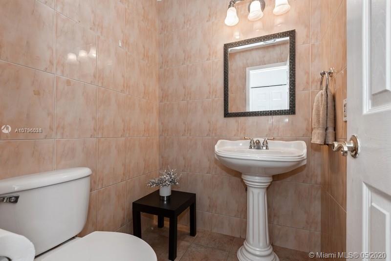 73 Ivy Road Hollywood, FL 33021 - Photo 13 of 15 Gallery Image 13