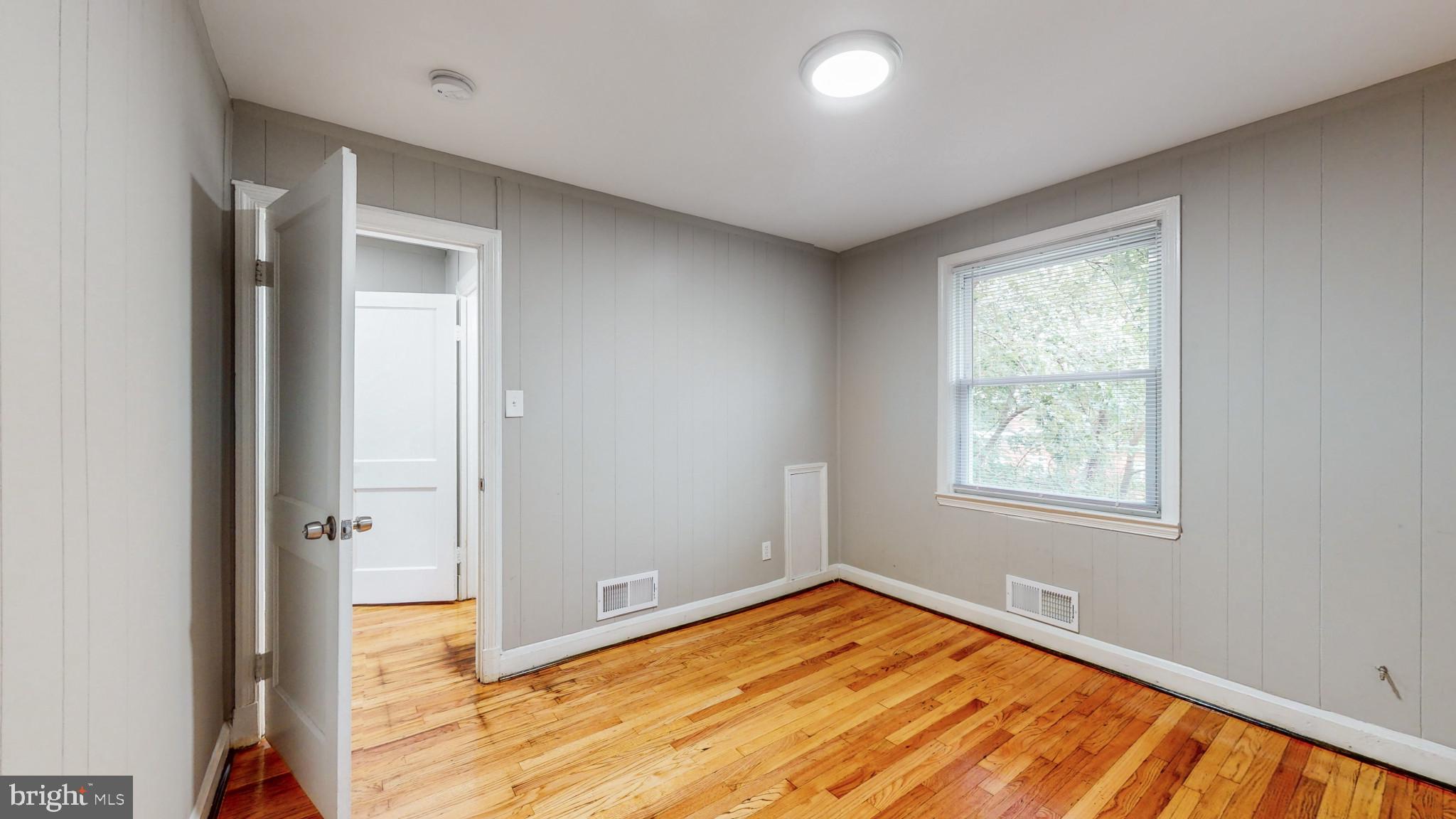 4441 Eldone Road Baltimore, MD 21229 - Photo 9 of 15 Gallery Image 9