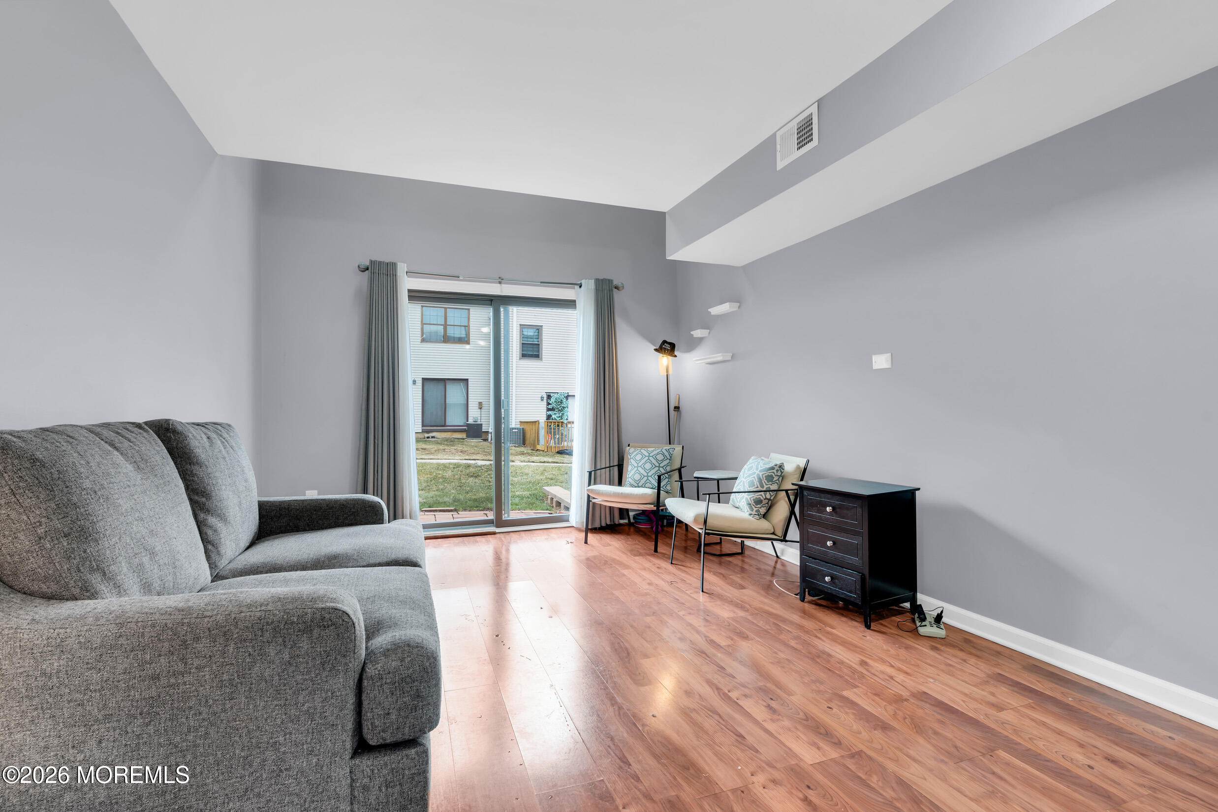 37 Queens Way Englishtown, NJ 07726 - Photo 11 of 35 5 (7)