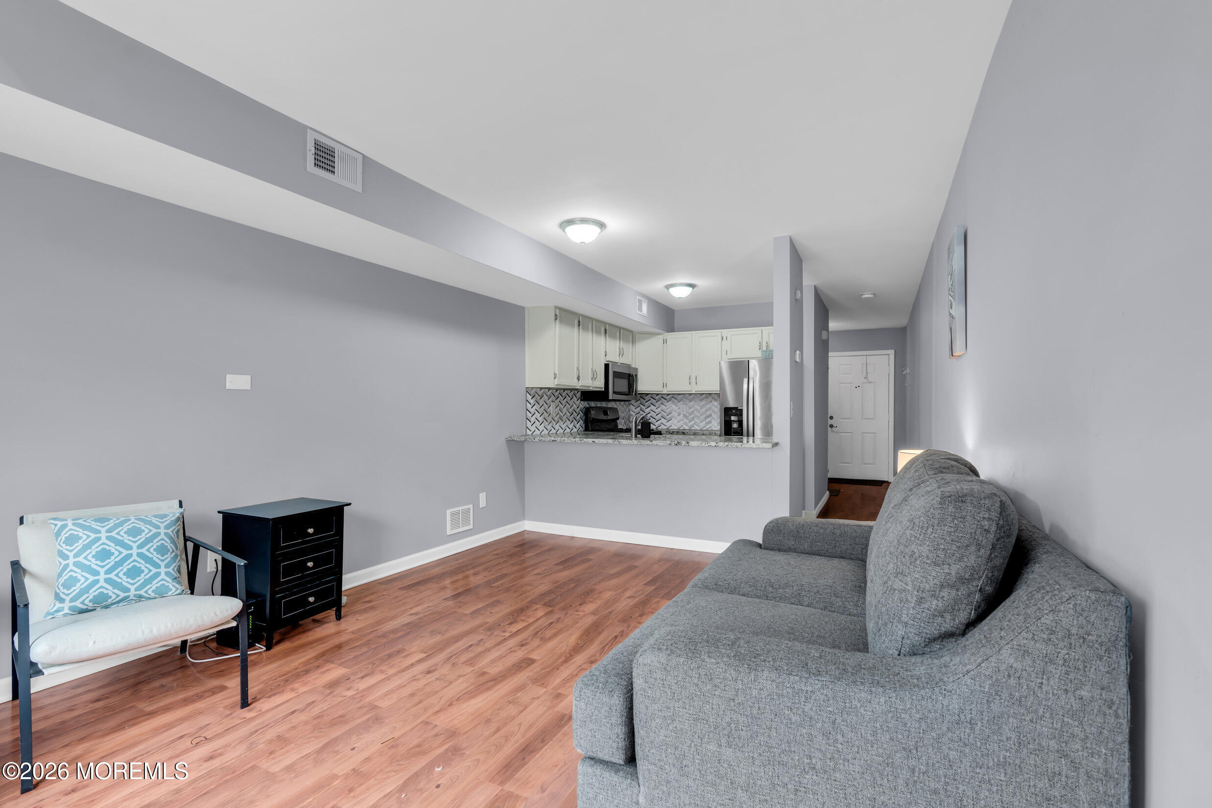 37 Queens Way Englishtown, NJ 07726 - Photo 13 of 35 5 (9)