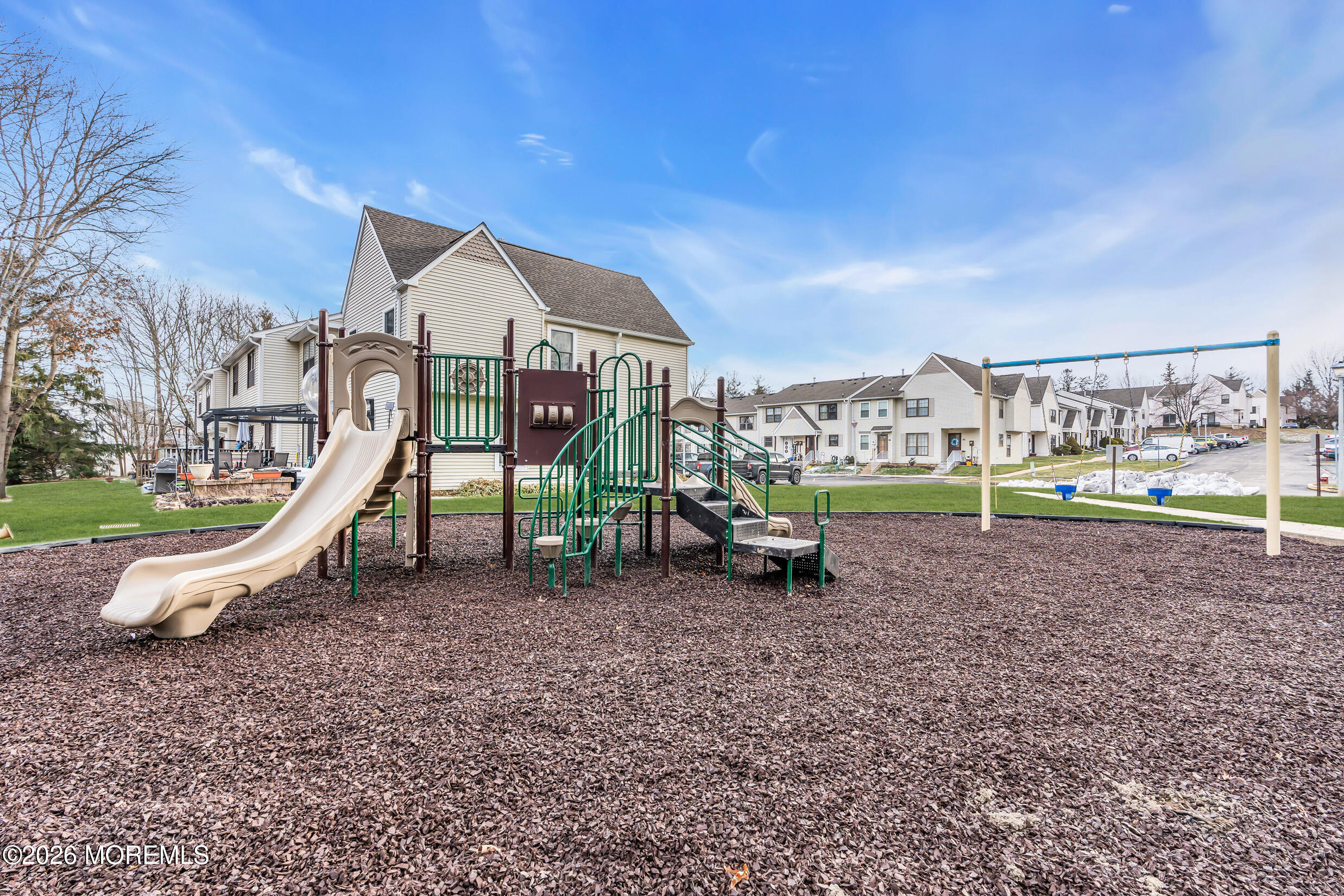 37 Queens Way Englishtown, NJ 07726 - Photo 29 of 35 12 (1)