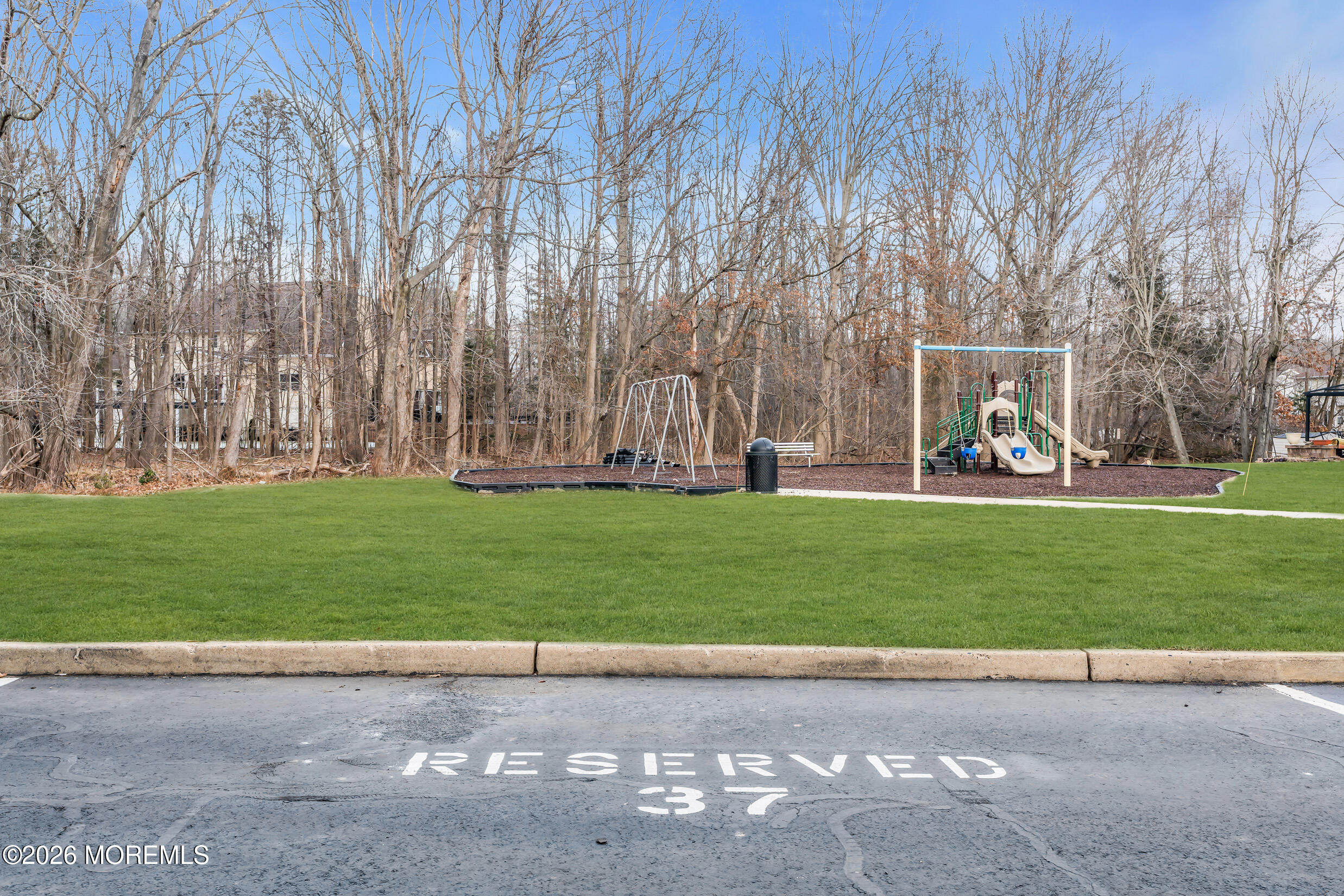 37 Queens Way Englishtown, NJ 07726 - Photo 30 of 35 12 (2)