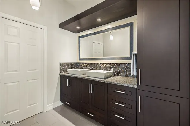 $820,000 | 5610 Sundown Harbor Court, Fort Myers, FL 33919