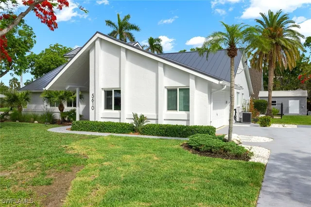 $820,000 | 5610 Sundown Harbor Court, Fort Myers, FL 33919