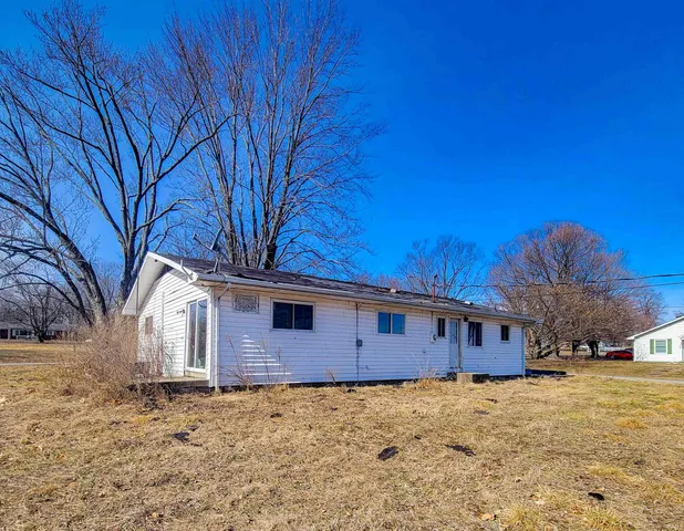 $49,999 | 1799 South 4th Street, Merom, IN 47861
