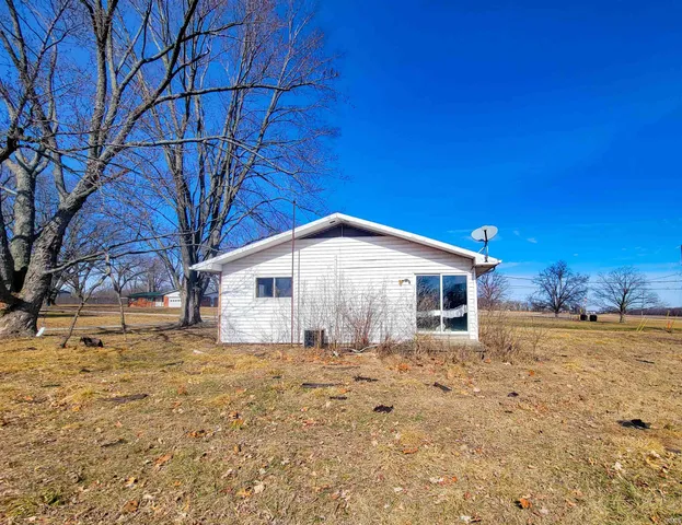 $49,999 | 1799 South 4th Street, Merom, IN 47861