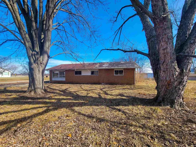 $49,999 | 1799 South 4th Street, Merom, IN 47861