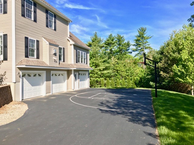 44 Overton Road Windham, NH 03087 - Photo 3 of 39