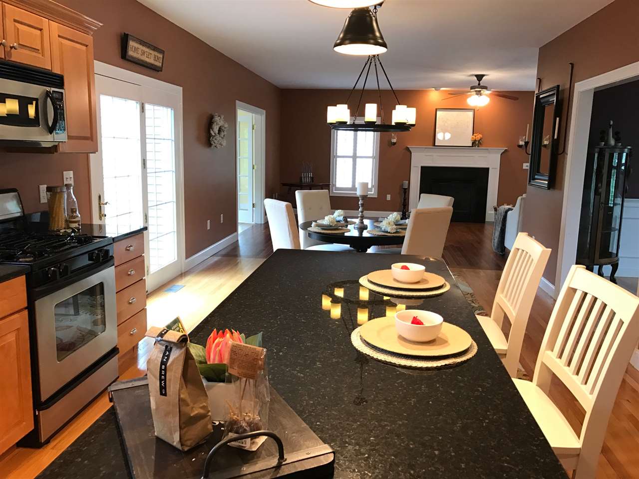 44 Overton Road Windham, NH 03087 - Photo 7 of 39