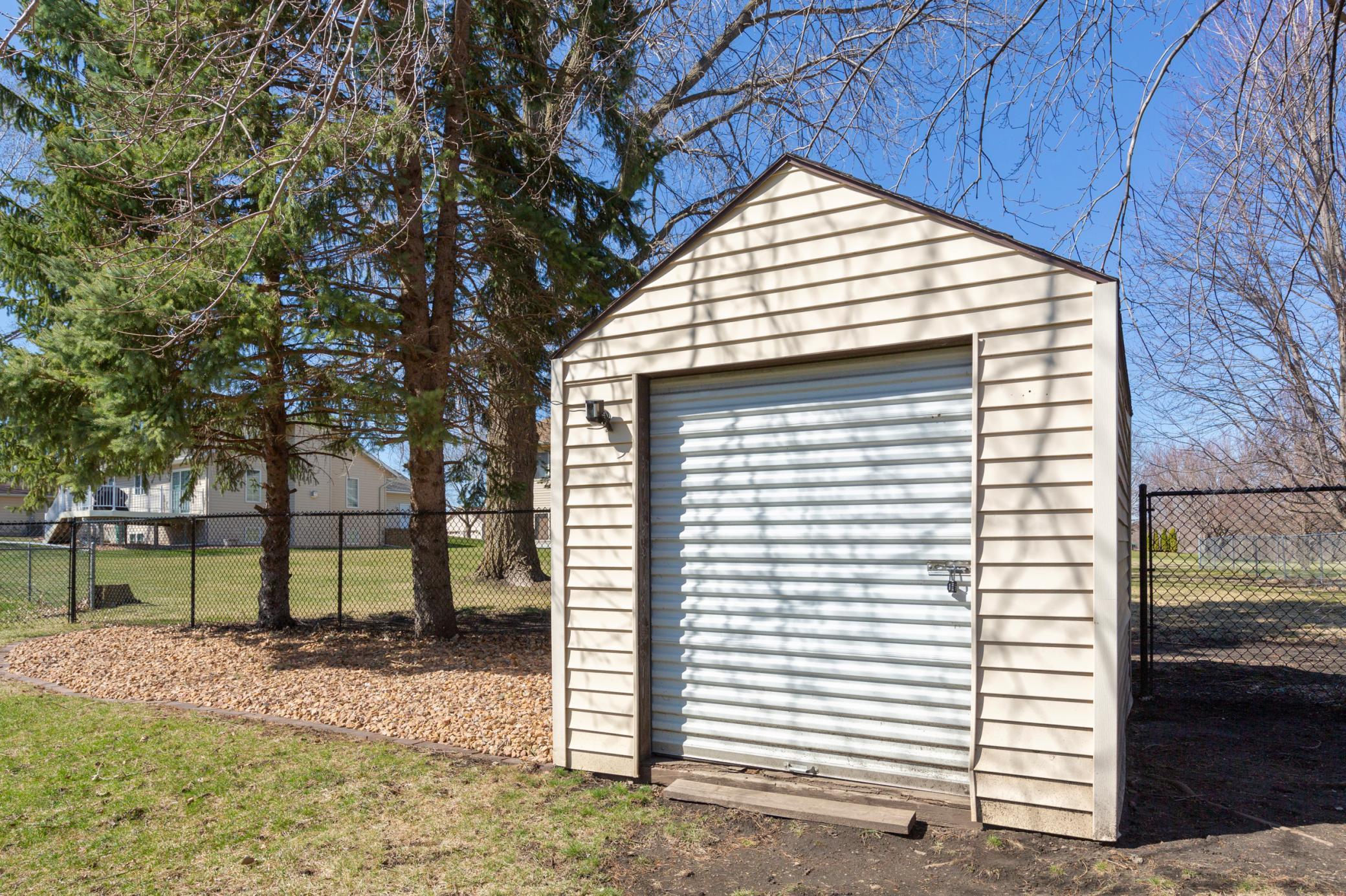 1117 Eastgate Road Albert Lea, MN 56007 - Photo 19 of 47