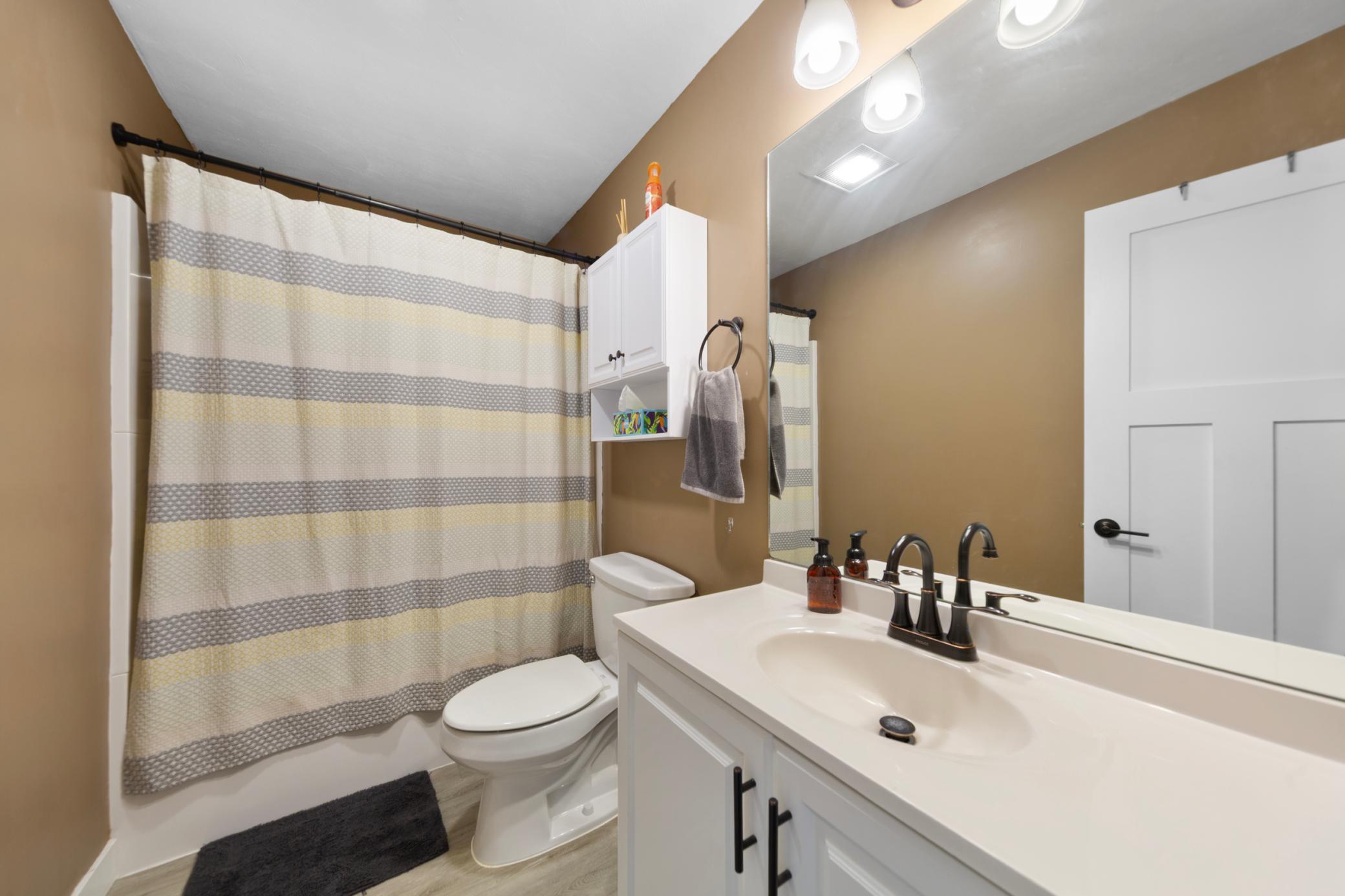 1117 Eastgate Road Albert Lea, MN 56007 - Photo 32 of 47