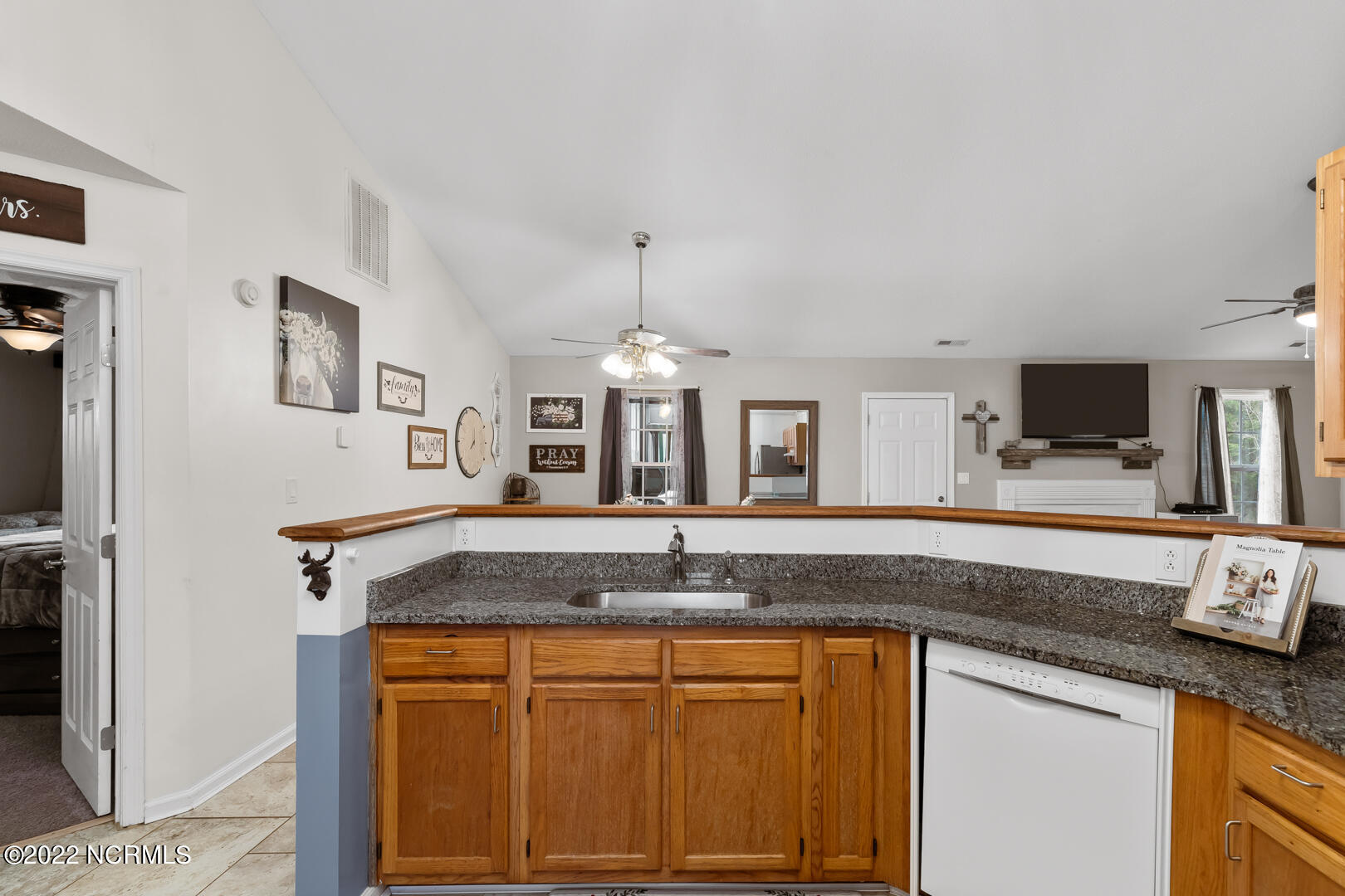 341 Running Road Jacksonville, NC 28546 - Photo 17 of 46 16