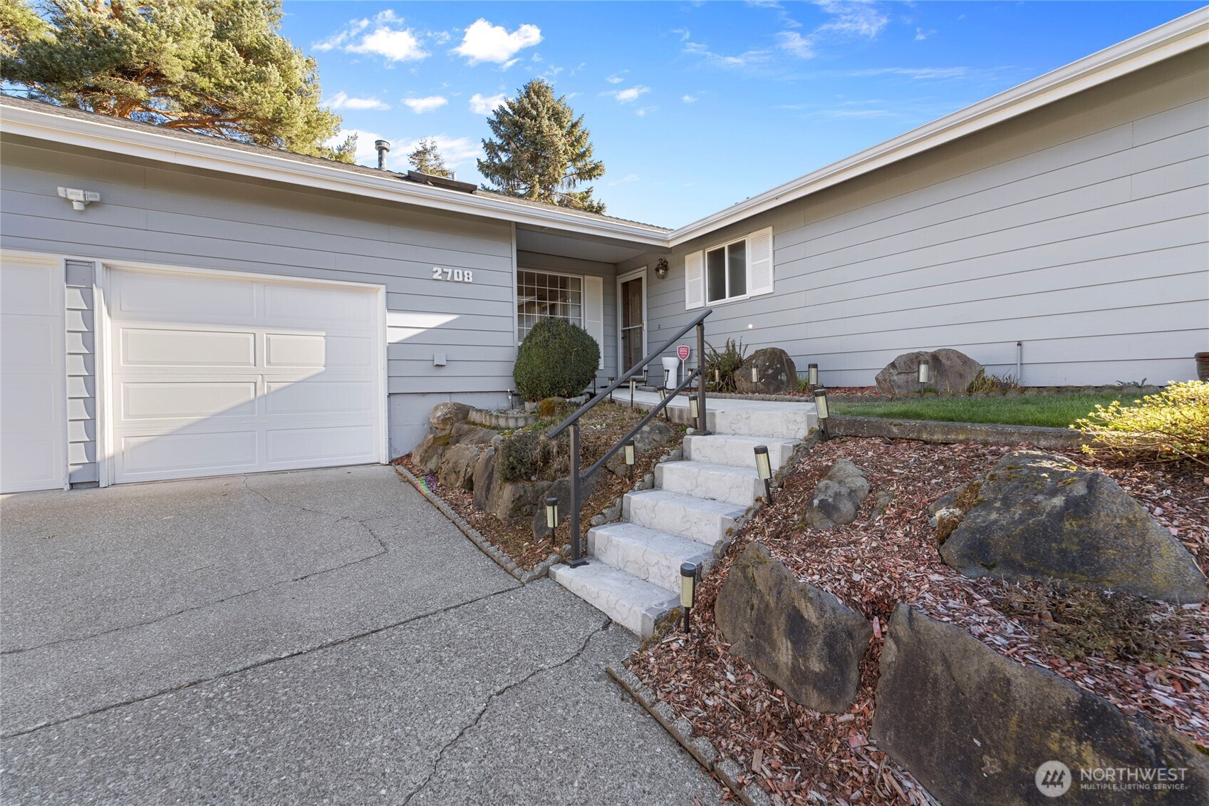 2708 Morris Avenue South Renton, WA 98055 - Photo 5 of 38 Gallery Image 5