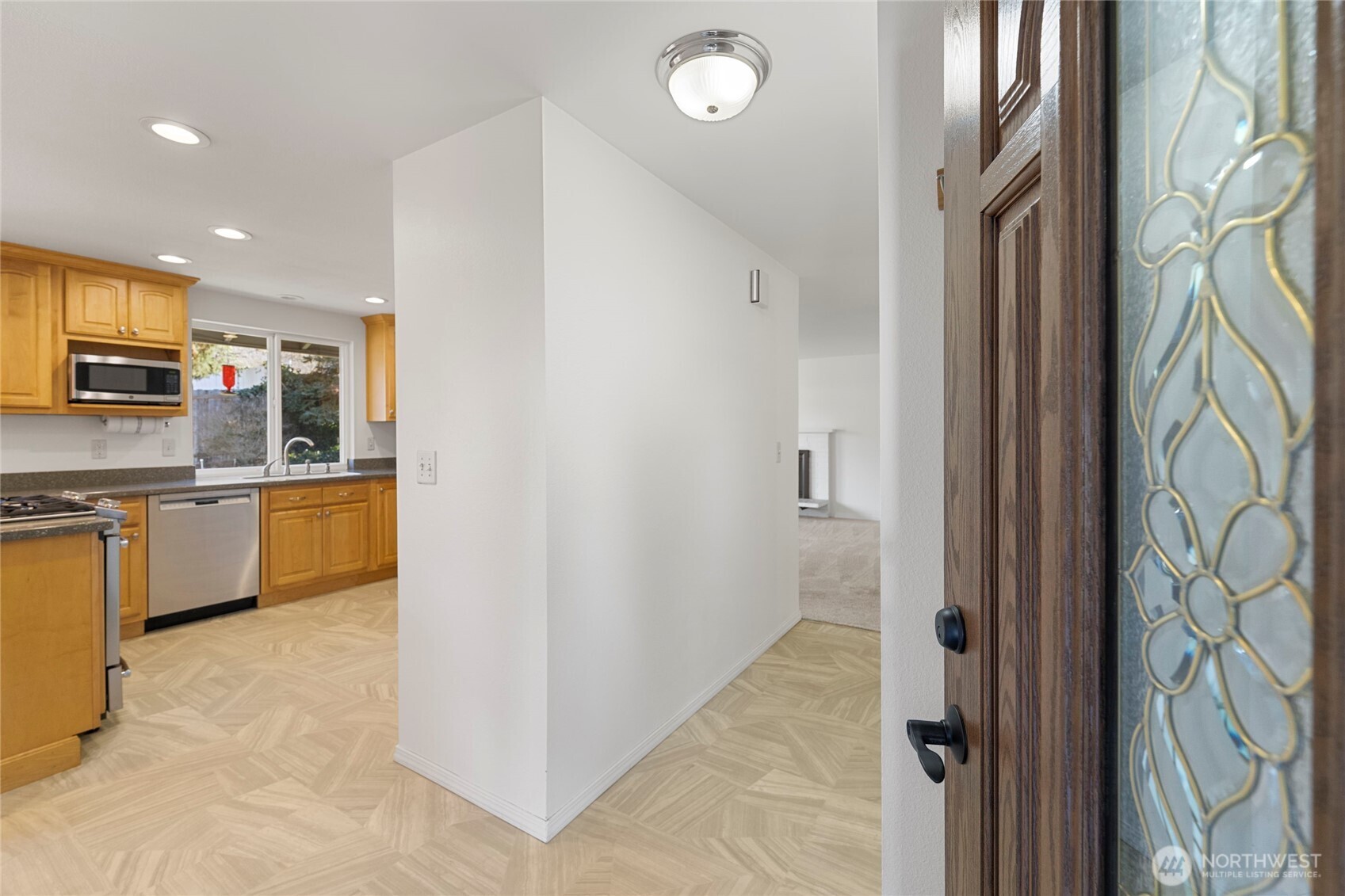 2708 Morris Avenue South Renton, WA 98055 - Photo 6 of 38 Gallery Image 6