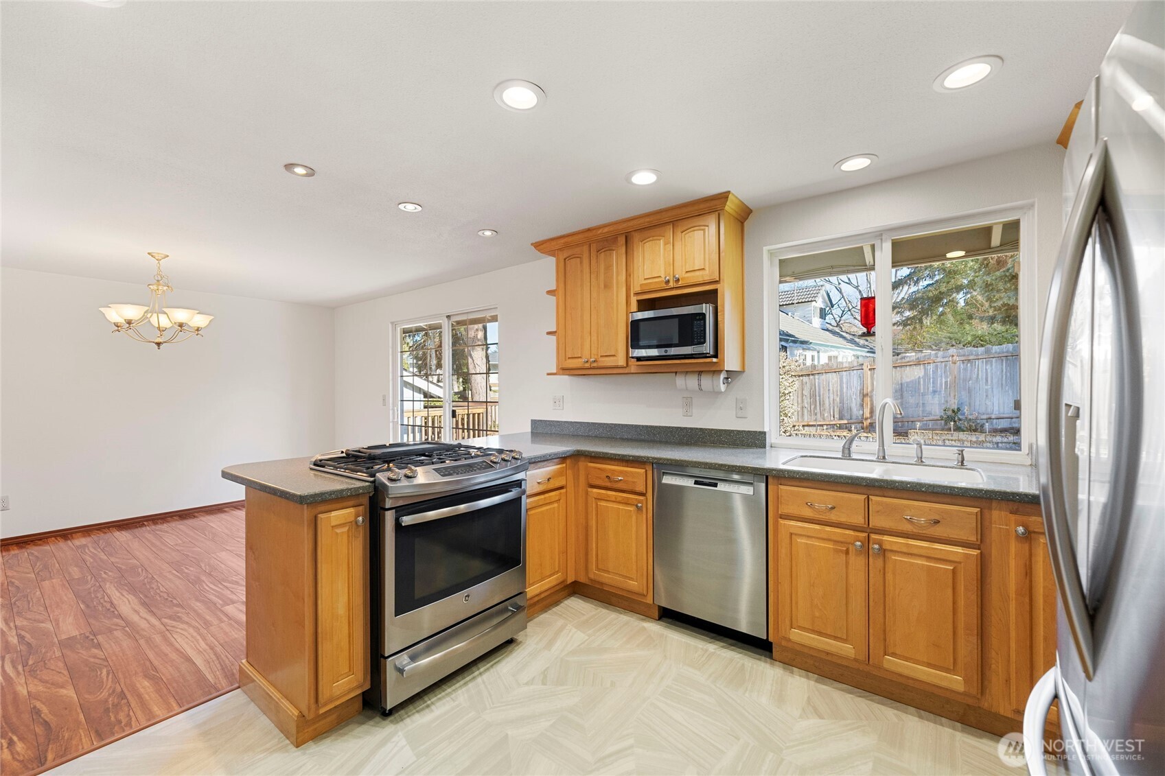 2708 Morris Avenue South Renton, WA 98055 - Photo 8 of 38 Gallery Image 8