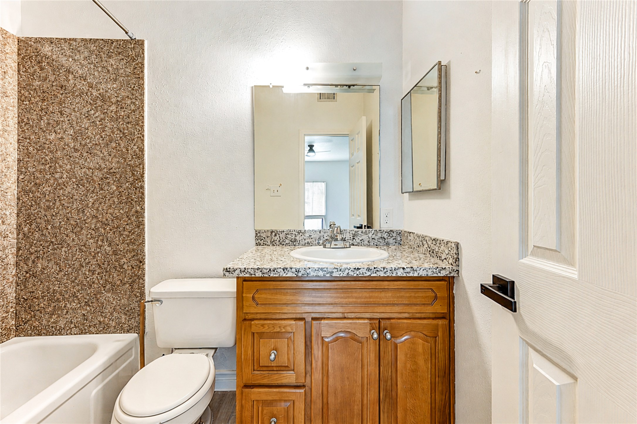 830 Threadneedle Street, Unit 224 Houston, TX 77079 - Photo 25 of 42 Gallery Image 25
