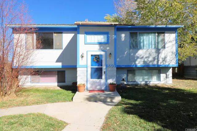 $354,000 | 550 Jefferson Street, Lander, WY 82520