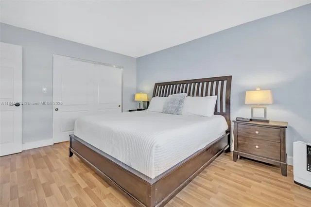 $2,300 | 200 Northeast 12th Avenue, Unit 3A, Hallandale Beach, FL 33009