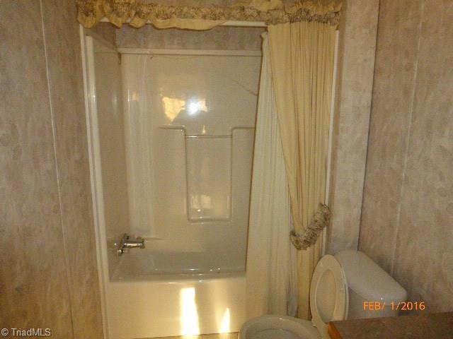 1039 Kayla Ridge Road Walnut Cove, NC 27052 - Photo 8 of 15 Hall Full Bath