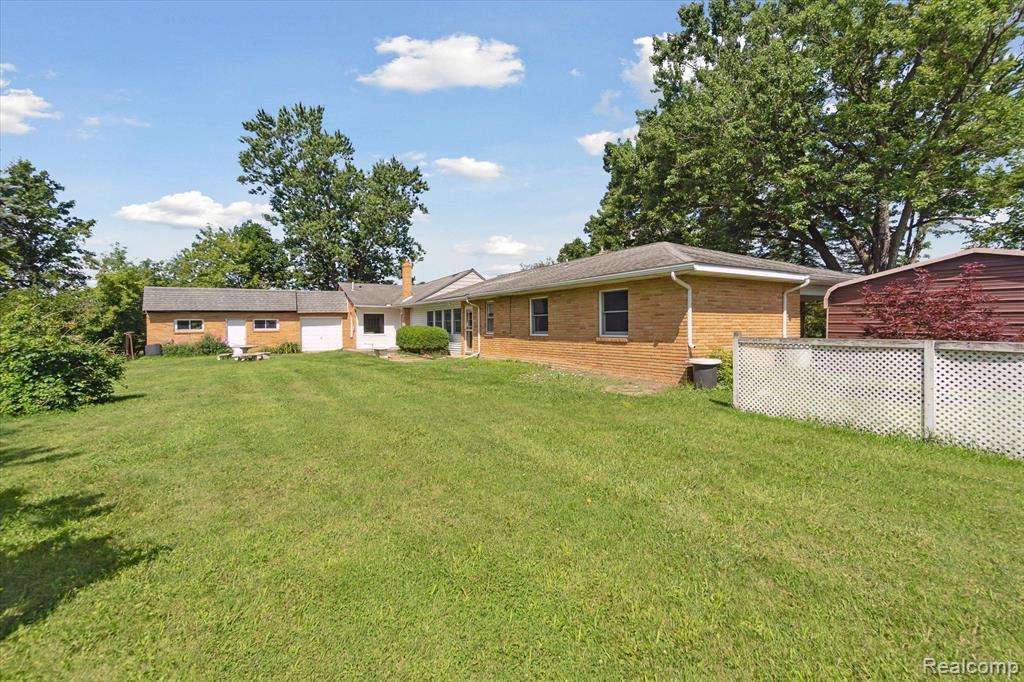 8304 Allen Road Fenton, MI 48430 - Photo 30 of 35