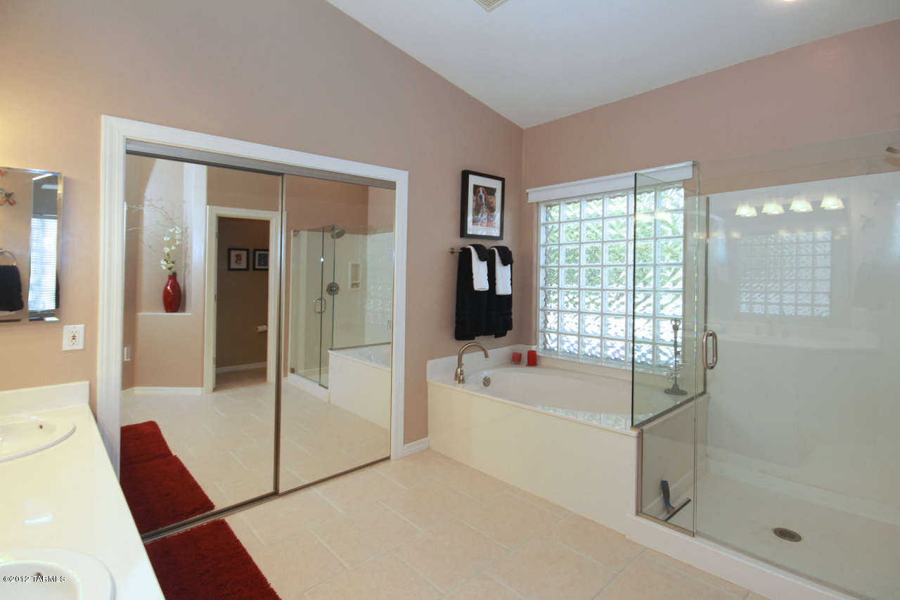 5316 Spring View Drive Tucson, AZ 85749 - Photo 5 of 21 Gallery Image 5