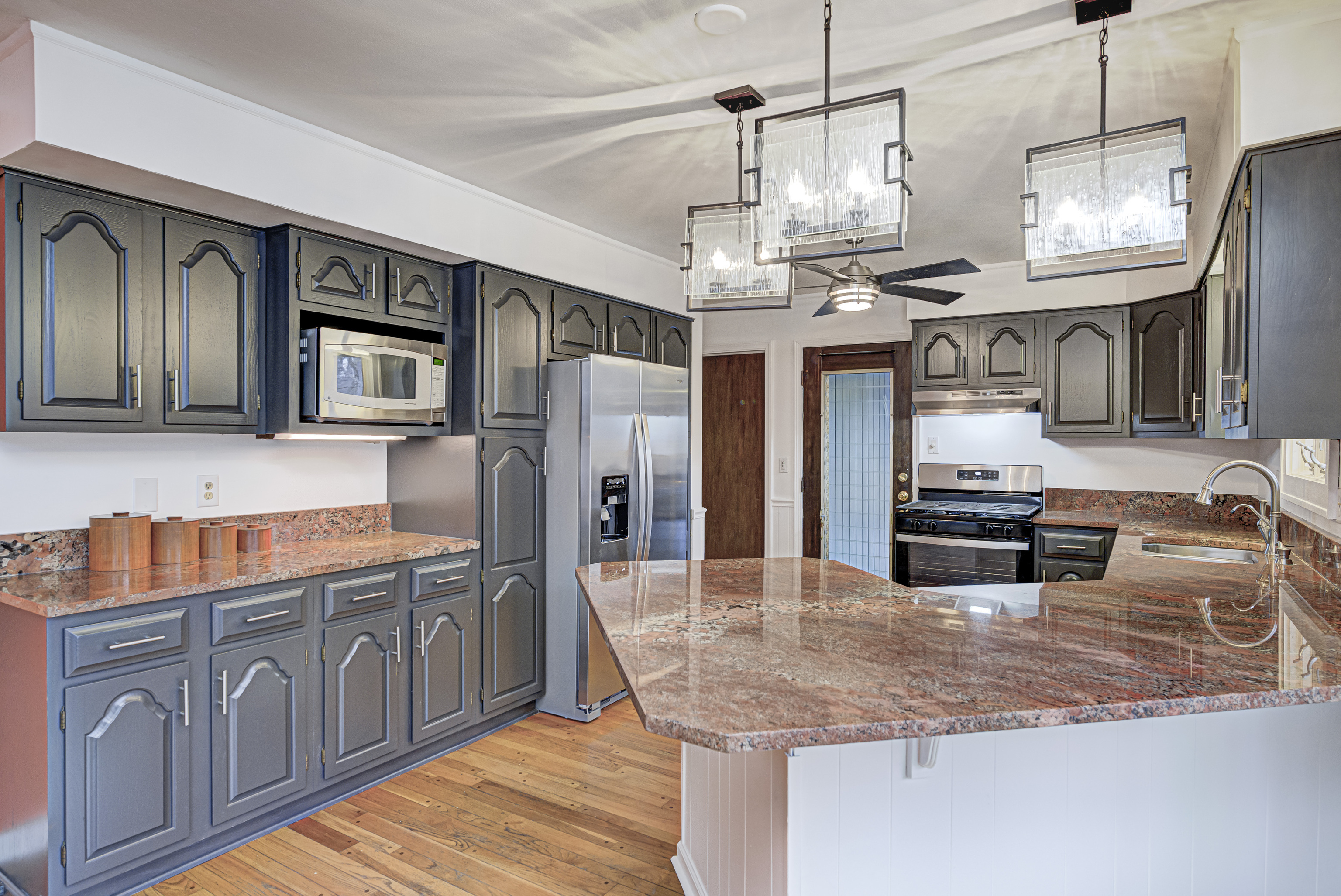 6941 Lantern Road Indianapolis, IN 46256 - Photo 15 of 66 Gallery Image 15
