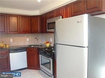 7612 Brentwood Road Philadelphia, PA 19151 - Photo 4 of 12 Gallery Image 4