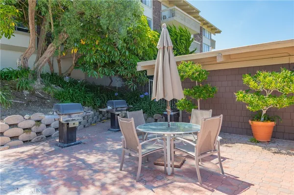 $899,000 | 6542 Ocean Crest Drive, Unit B308, Rancho Palos Verdes, CA 90275