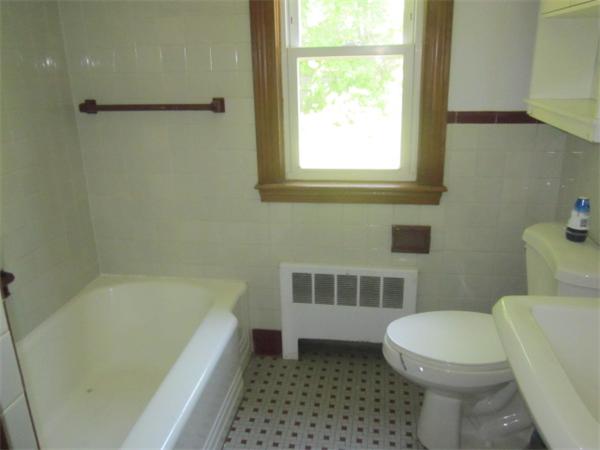 92 Robinwood Road Dedham, MA 02026 - Photo 5 of 11 Gallery Image 5