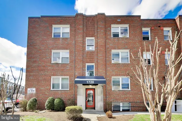 $1,750 | 1720 North Quinn Street, Unit 201, Arlington, VA 22209