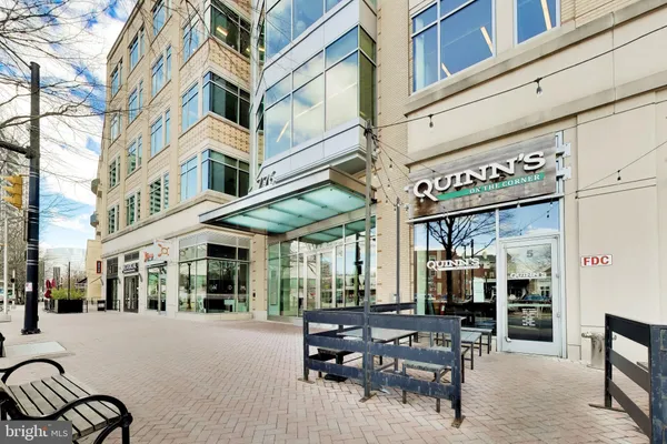 $1,750 | 1720 North Quinn Street, Unit 201, Arlington, VA 22209