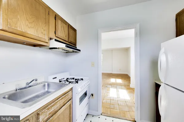 $1,750 | 1720 North Quinn Street, Unit 201, Arlington, VA 22209