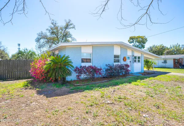 $2,100 | 3105 West 21st Court, Panama City, FL 32405