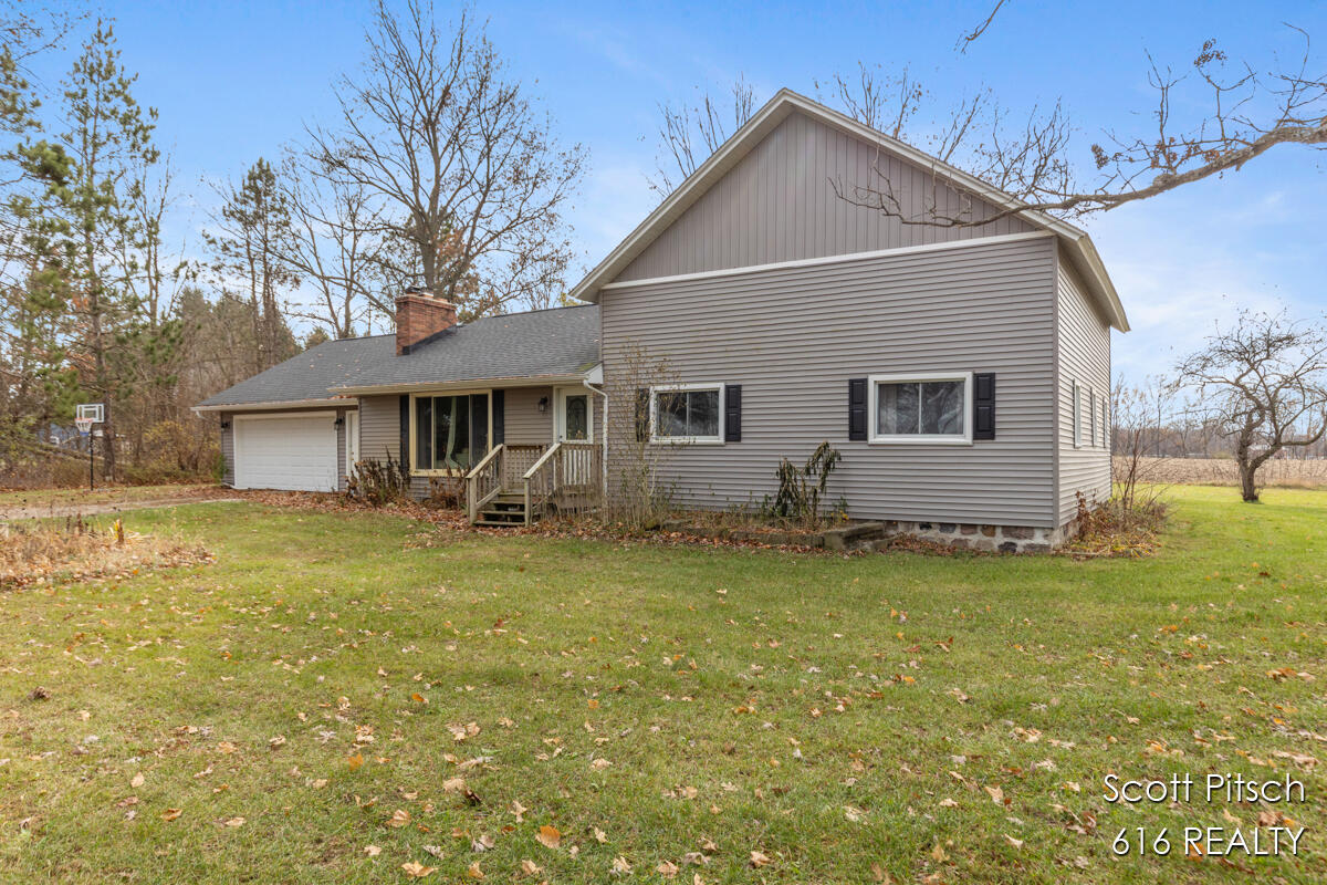 742 Miller Road Plainwell, MI 49080 - Photo 3 of 39 IMG_1002