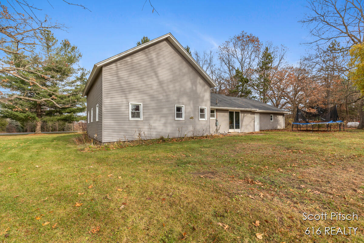 742 Miller Road Plainwell, MI 49080 - Photo 39 of 39 IMG_1033