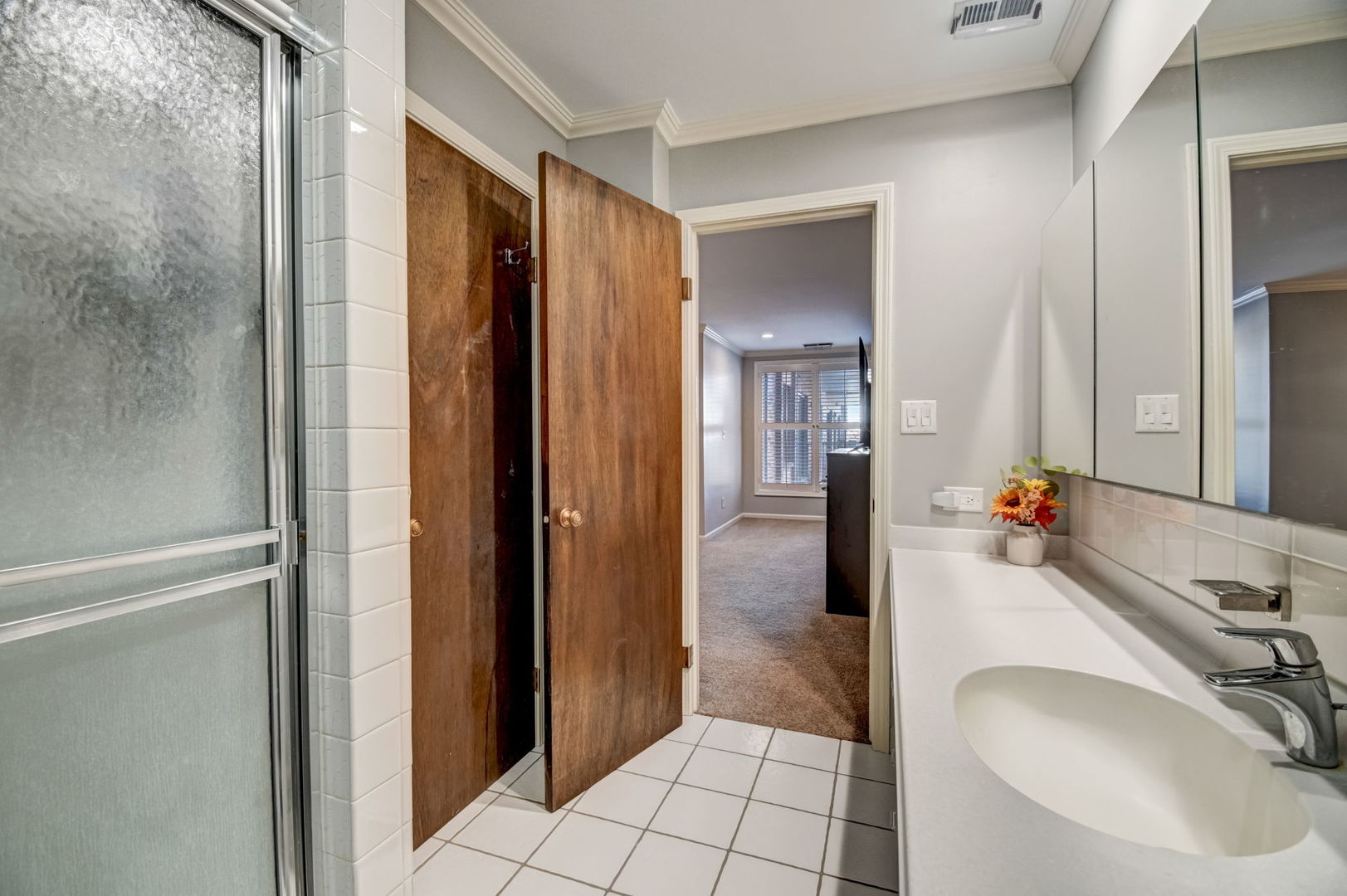 9558 Gross Point Road, Unit 206 Skokie, IL 60076 - Photo 17 of 23 Gallery Image 17