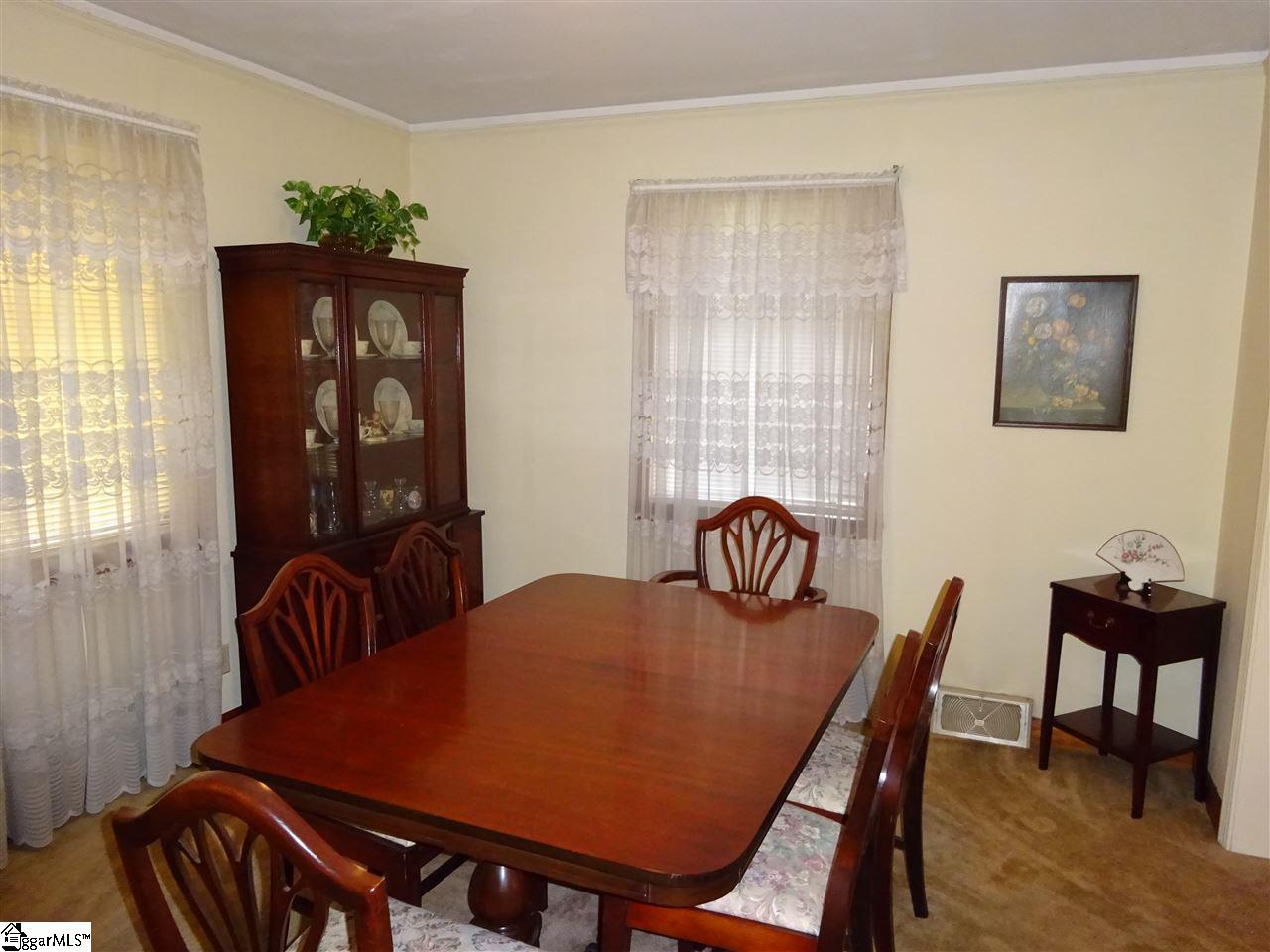 508 Tryon Street Greer, SC 29651 - Photo 6 of 13