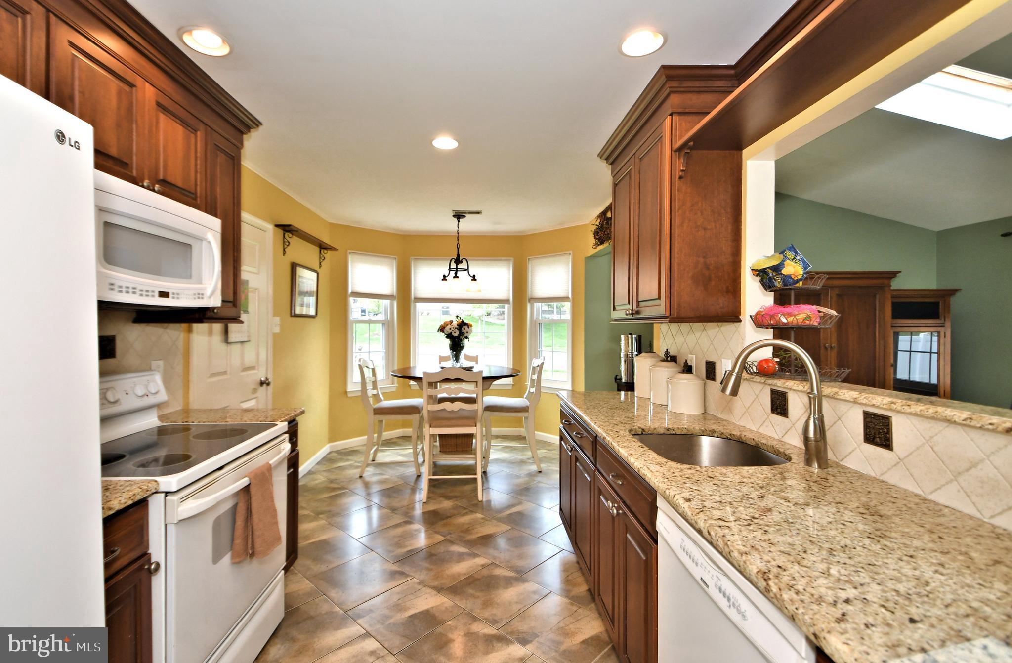 37 South Timber Road Southampton, PA 18966 - Photo 16 of 55 kitchen