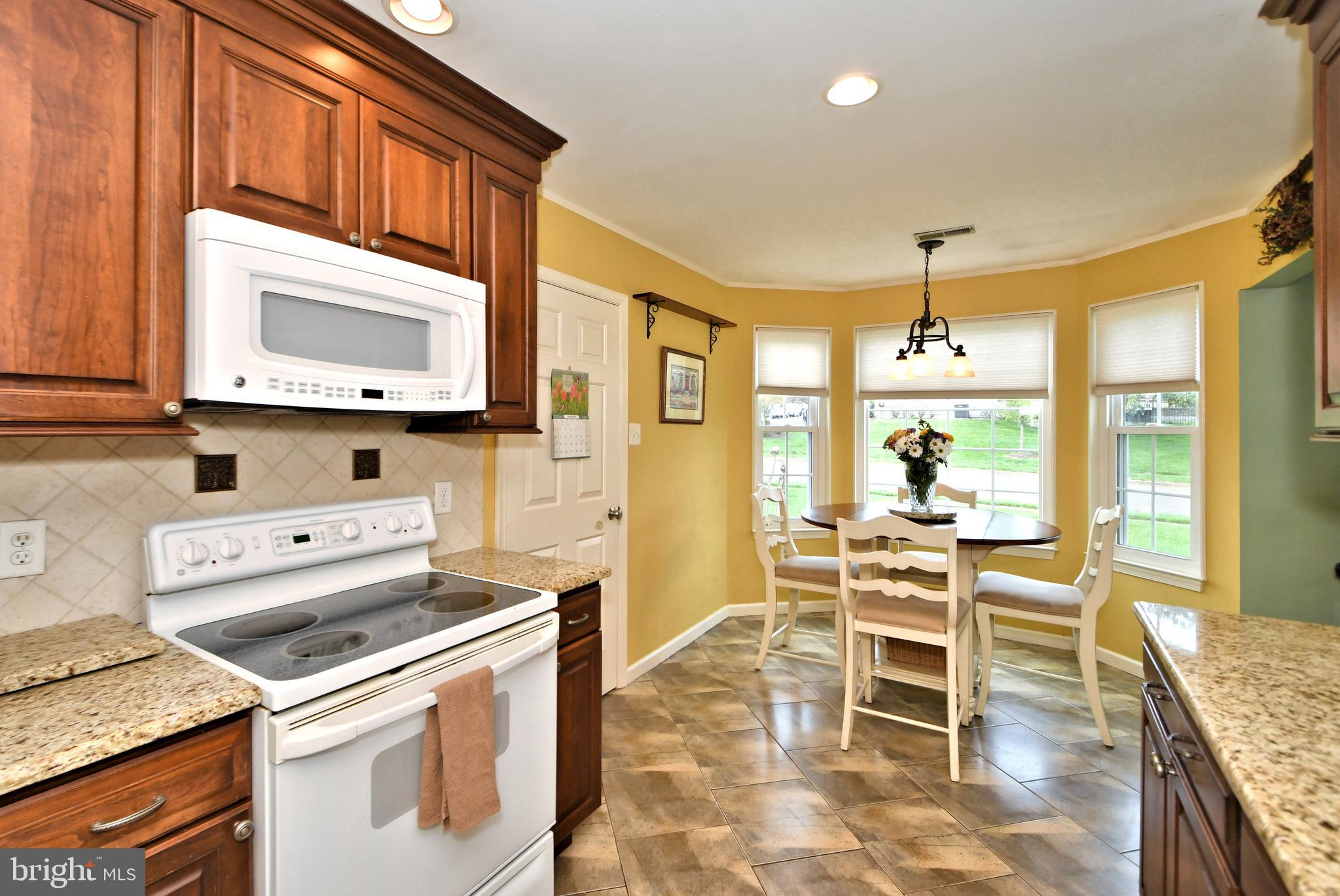 37 South Timber Road Southampton, PA 18966 - Photo 17 of 55 kitchen