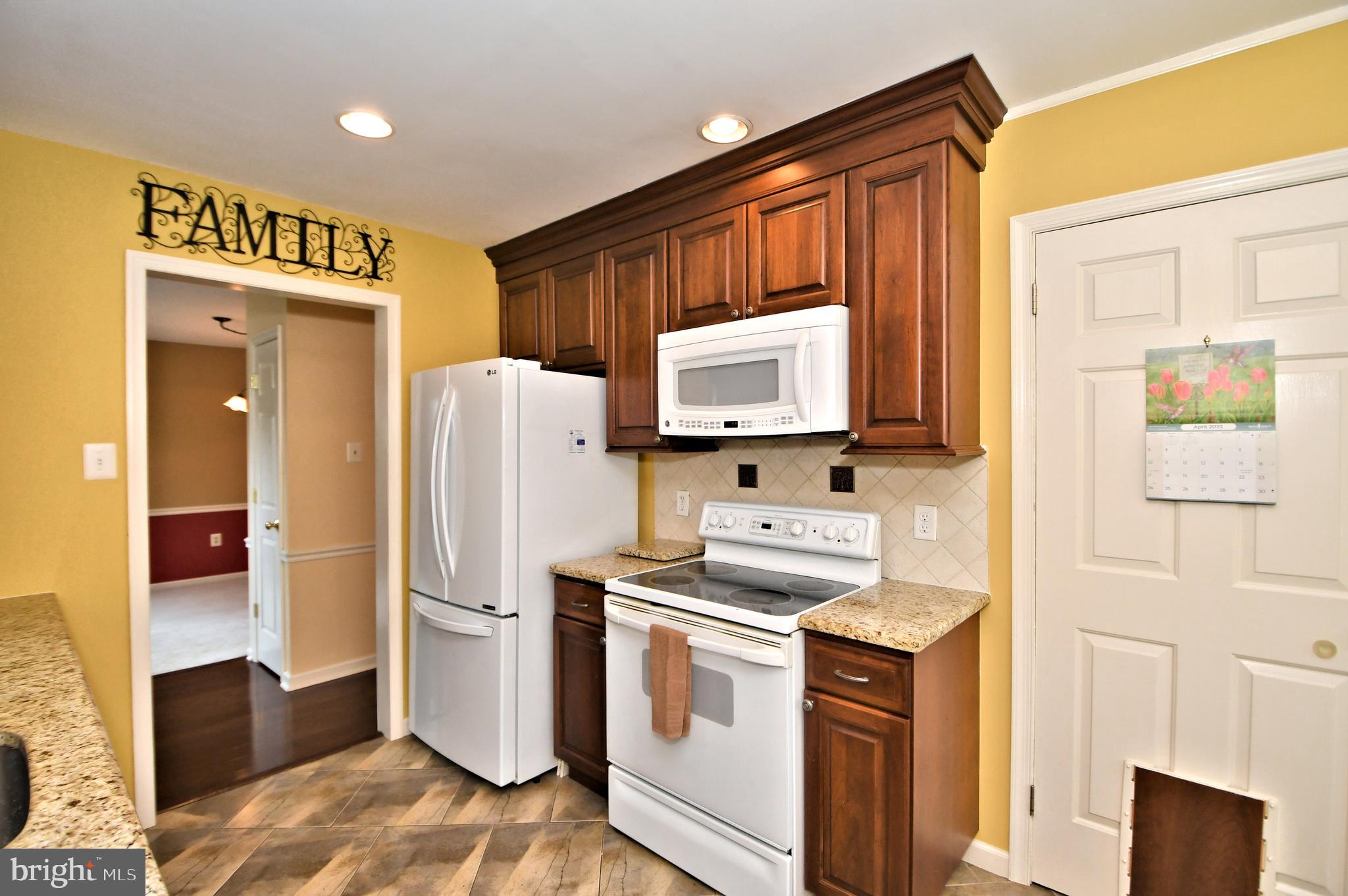 37 South Timber Road Southampton, PA 18966 - Photo 19 of 55 kitchen