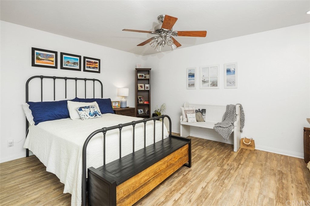 34006 Selva Road, Unit 392 Dana Point, CA 92629 - Photo 15 of 38 Primary bedroom with different furniture displayed