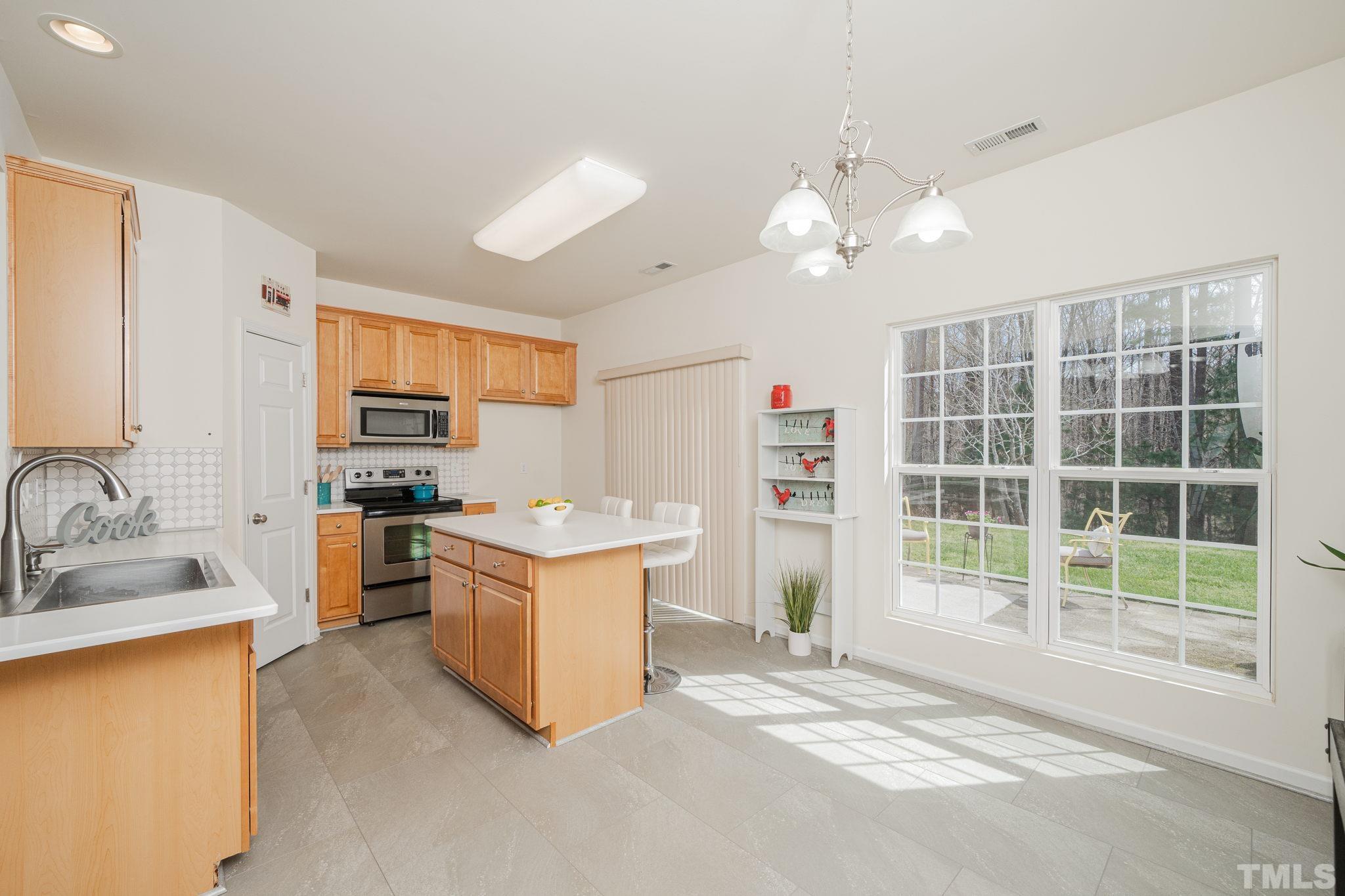 2942 Settle In Lane Raleigh, NC 27614 - Photo 6 of 25 Gallery Image 6