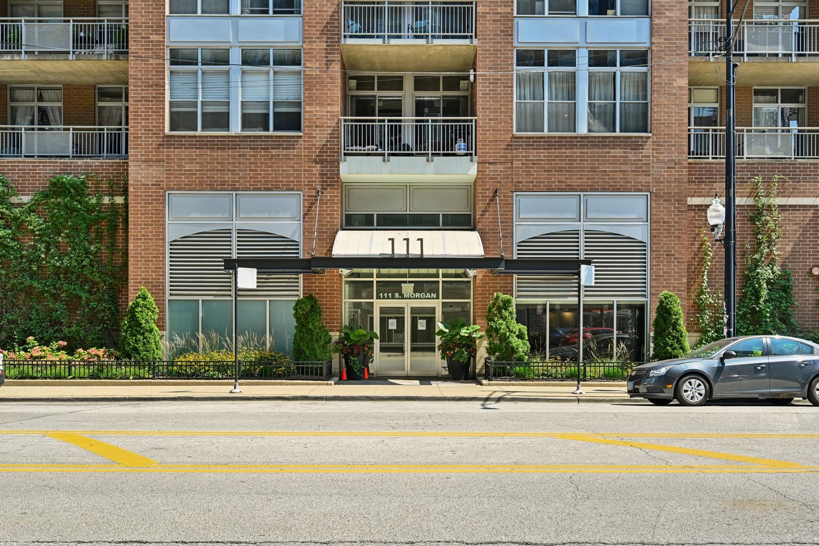 111 South Morgan Street, Unit 425 Chicago, IL 60607 - Photo 2 of 47 Gallery Image 2