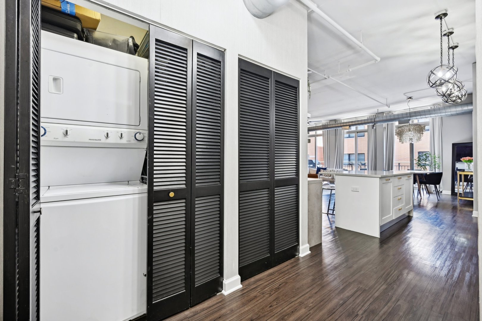 111 South Morgan Street, Unit 425 Chicago, IL 60607 - Photo 8 of 47 Gallery Image 8