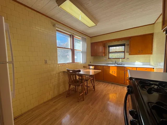 $369,900 | 198 West Burlington Street, Riverside, IL 60546