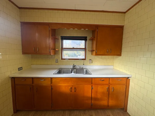 $369,900 | 198 West Burlington Street, Riverside, IL 60546