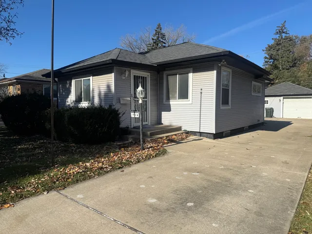 $369,900 | 198 West Burlington Street, Riverside, IL 60546