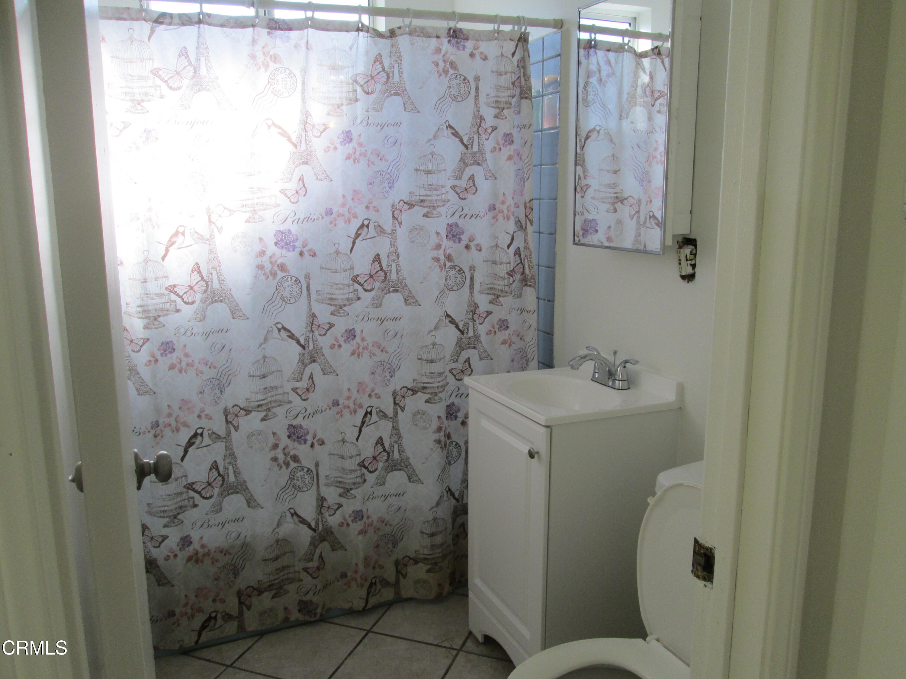 310 Alpine Street Oxnard, CA 93030 - Photo 11 of 14 Bathroom